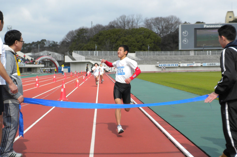 6年男子は黒川くんが10分13秒の 好タイムで昨年6位から大躍進。