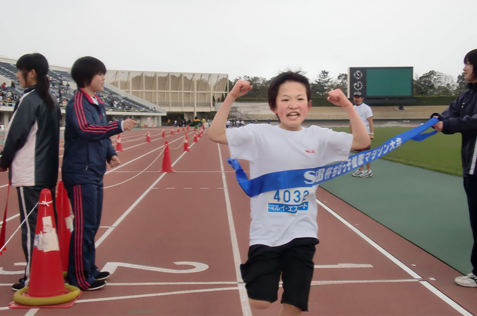 4年男子は山根くんが7分19秒の好タイムで2連覇。