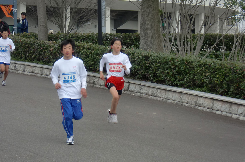 6年女子は大森さんが徐々に差を広げ3連覇