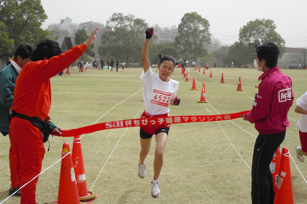 6年女子は奥川さんが連覇を果たし有終の美を飾る。