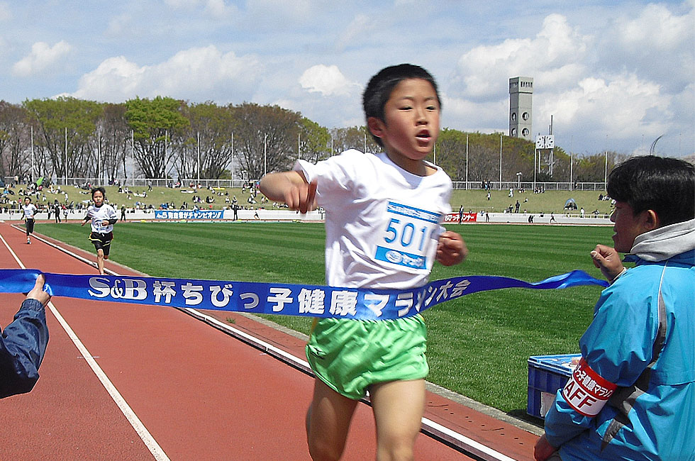 5年男子は二瓶くんが11分1秒で初優勝。