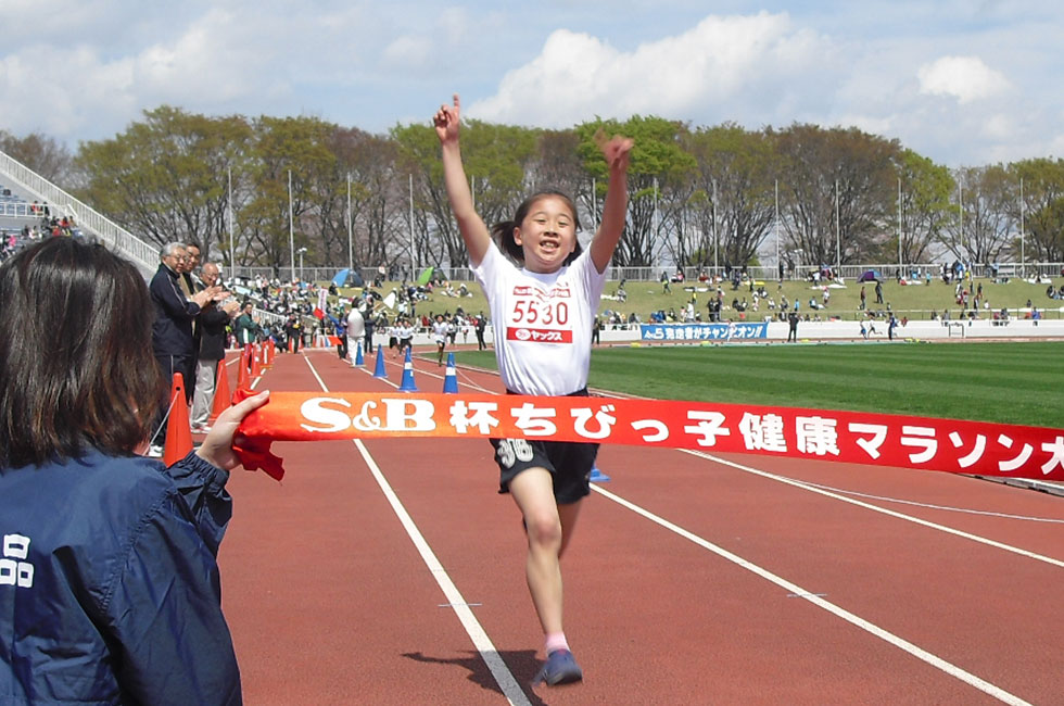 5年女子は伊東さんが11分3秒で優勝。