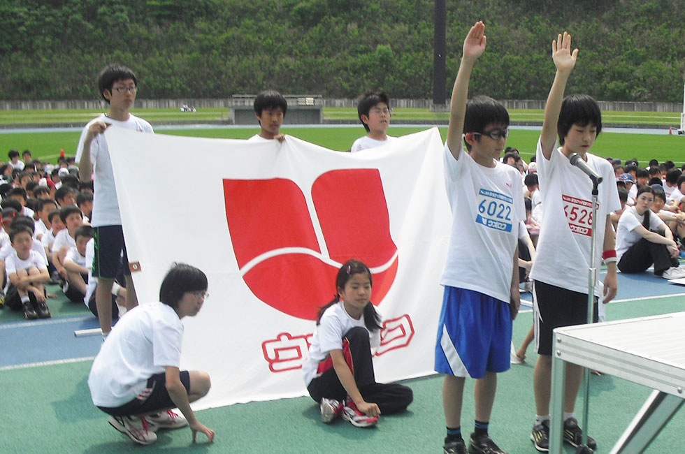 小池くんと廣川さんによる元気いっぱいな選手宣誓。