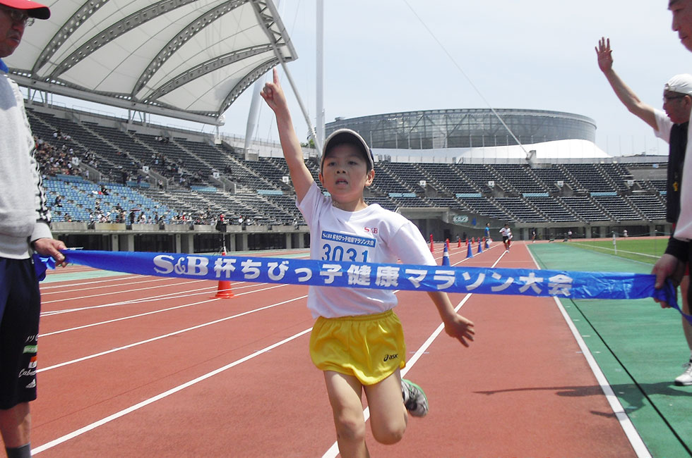 3年男子は浦川くんが7分49秒で3連覇。