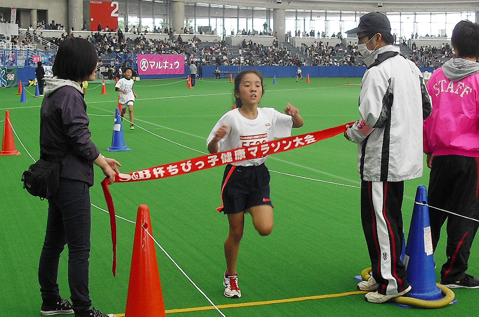 5年女子は町田さんが11分38秒で初優勝。
