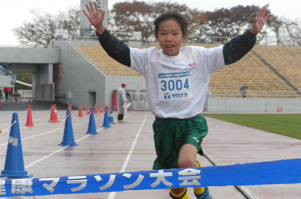3年男子は佐藤くんが7分49秒で優勝。