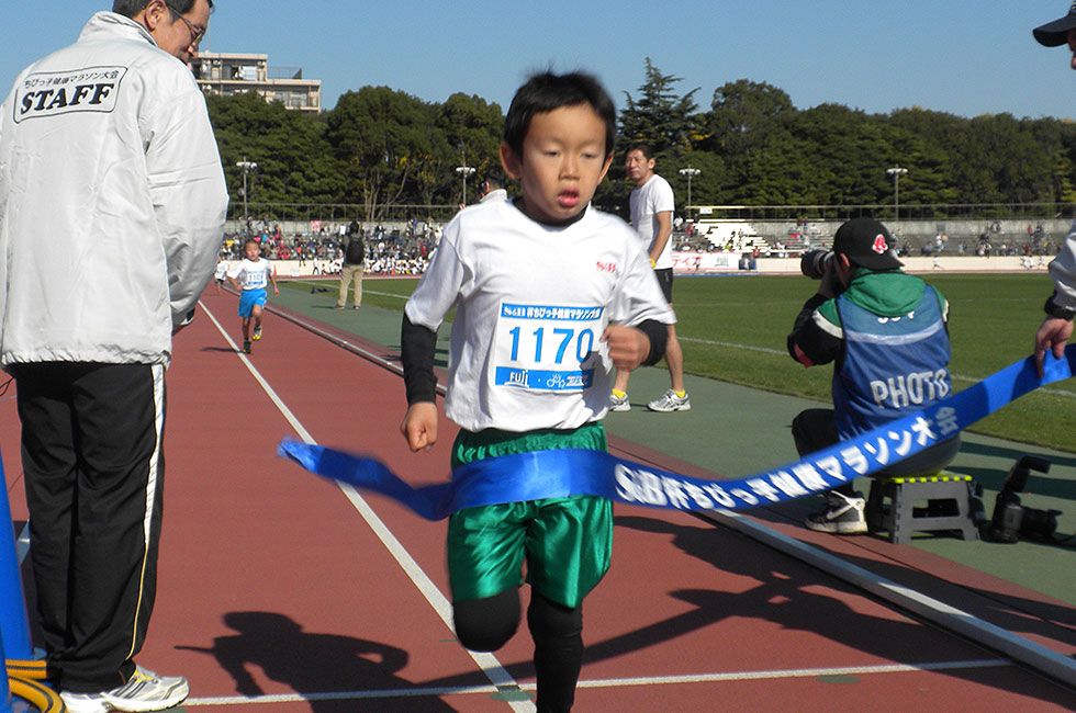 1年男子は山崎くんが神奈川大会新記録で優勝。	
