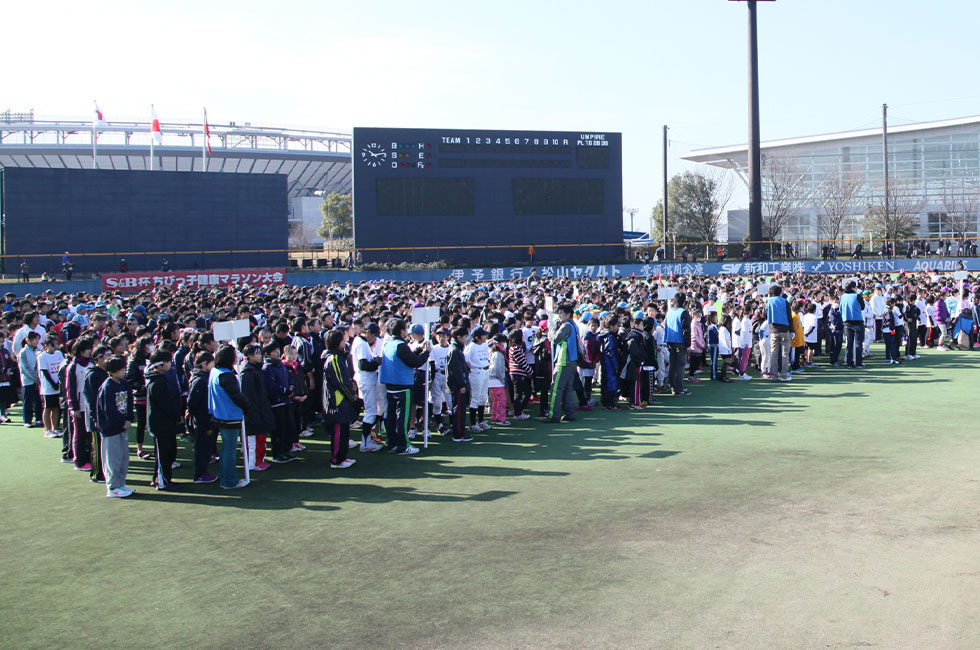 今大会はマドンナスタジアム発着のコースで開催。