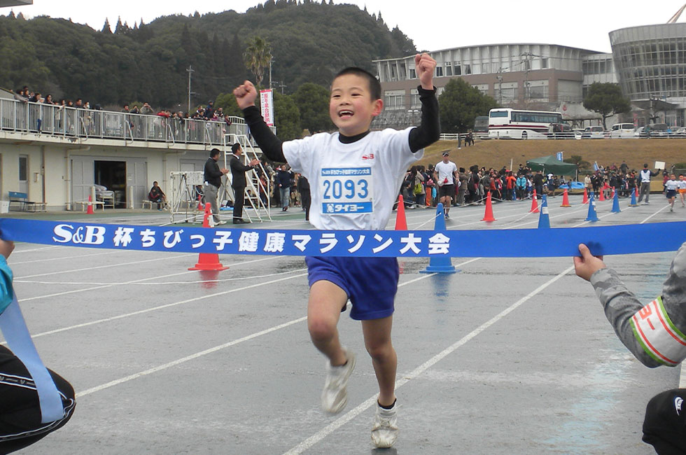 2年男子は森くんが連覇で優勝。