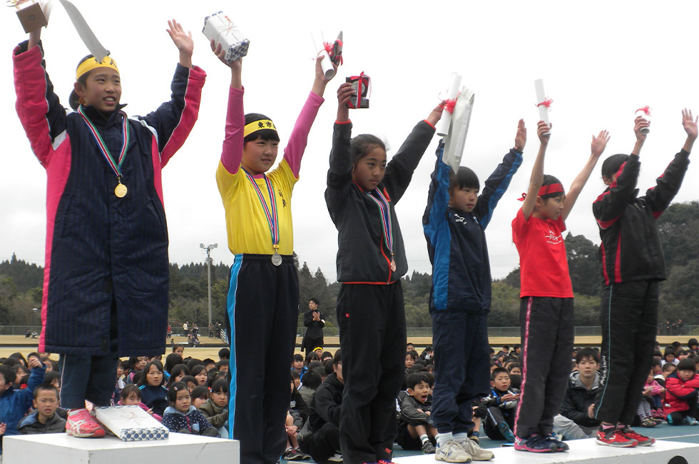 4年女子は平田さんが7分27秒で2度目の優勝。