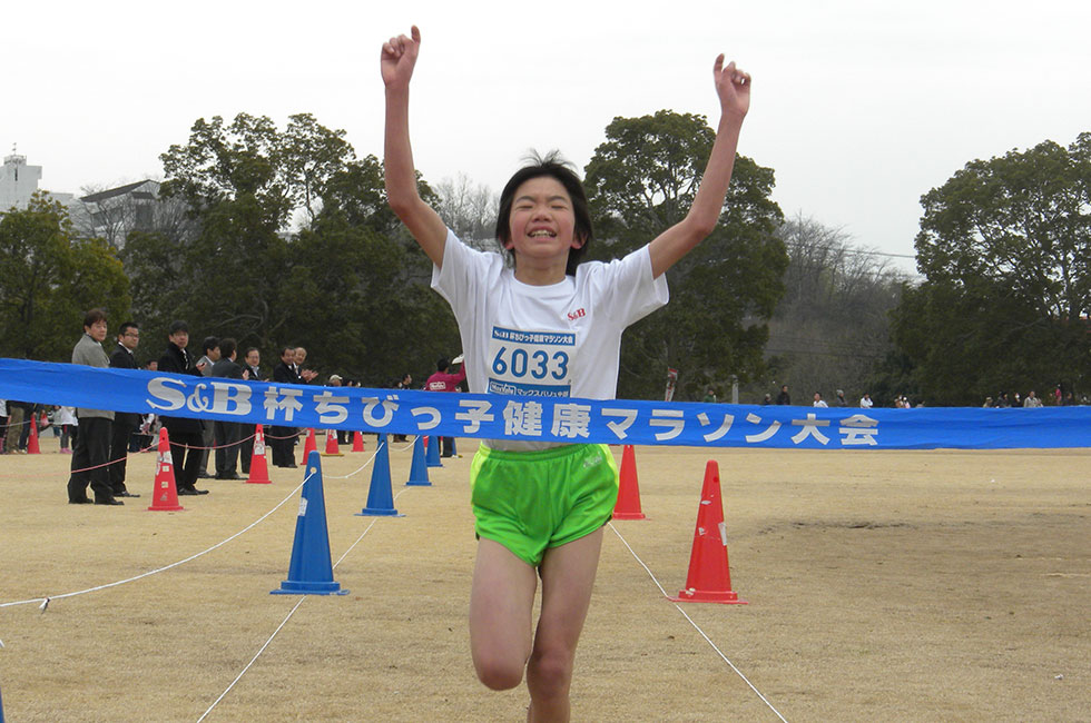6年男子は水谷くんが最後の大会で初優勝輝いた。
