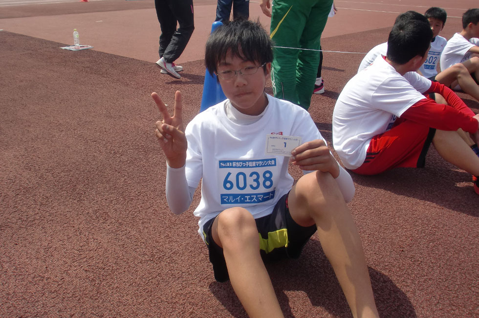 6年男子は福本くんが10分35秒の好タイムで連覇達成。