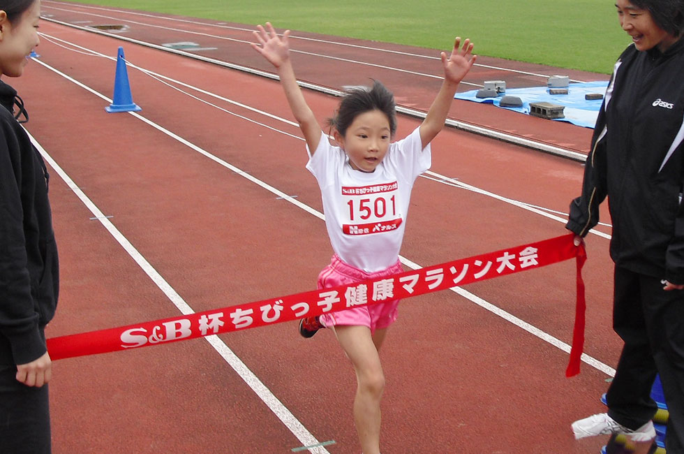 1年女子は坂元さんが上越大会新記録で独走Ｖ。