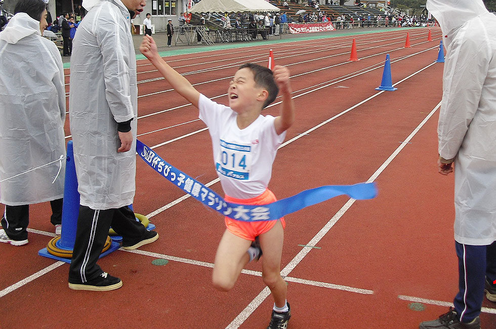 3年男子は吉田くんが7分38秒で嬉しい初優勝。	