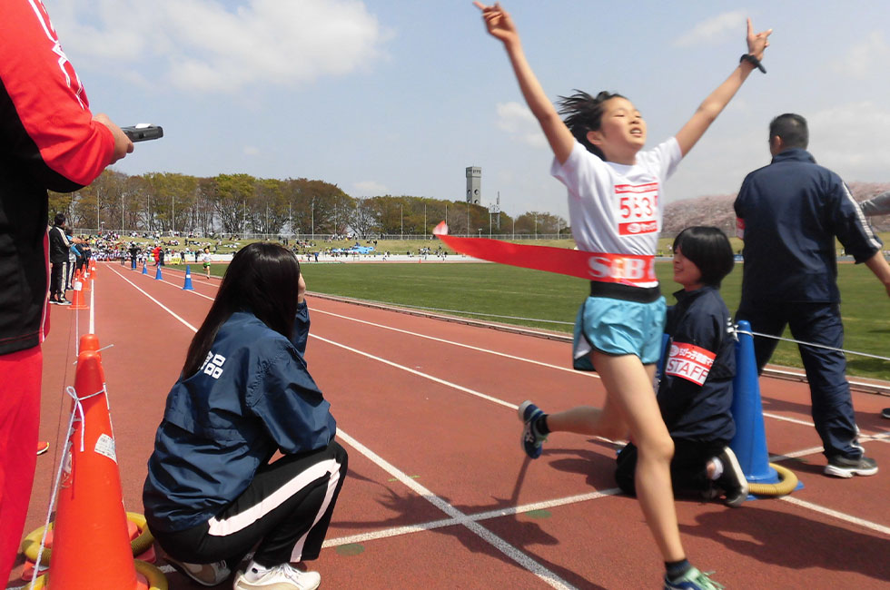 5年女子は加藤さんが10分39秒の千葉大会新記録で5連覇達成。
