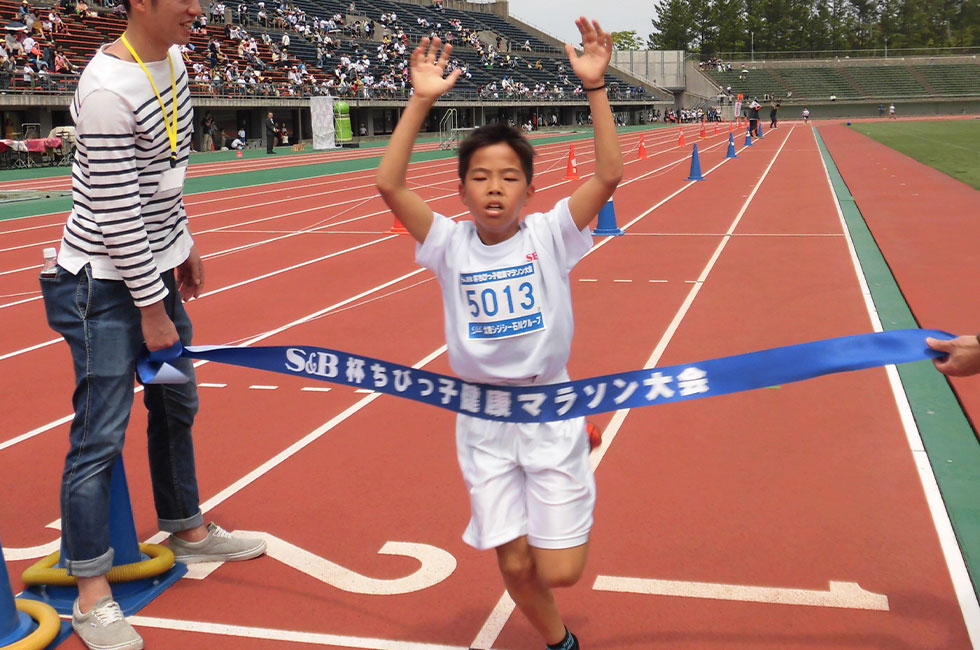 5年男子は水谷くんが11分32秒で初優勝。