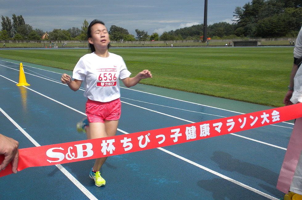 6年女子は間嶋さんが好記録で優勝。