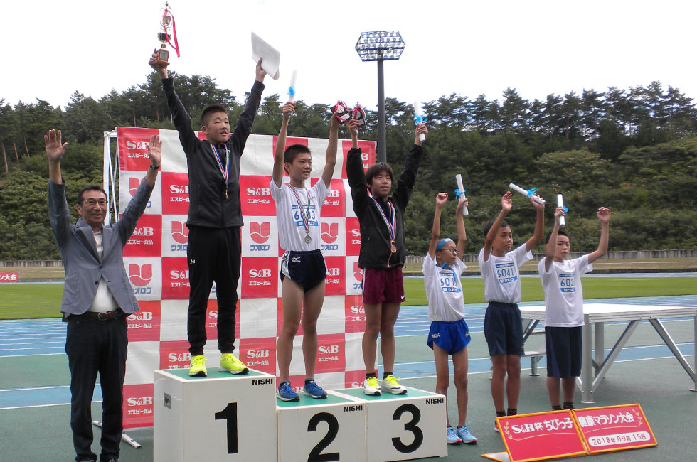 6年男子は堀内くんが圧巻の6連覇達成。2位は帆苅くん、3位は田中くんでした。