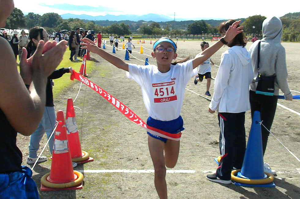 4年女子は志田さんが好記録で見事４連覇。