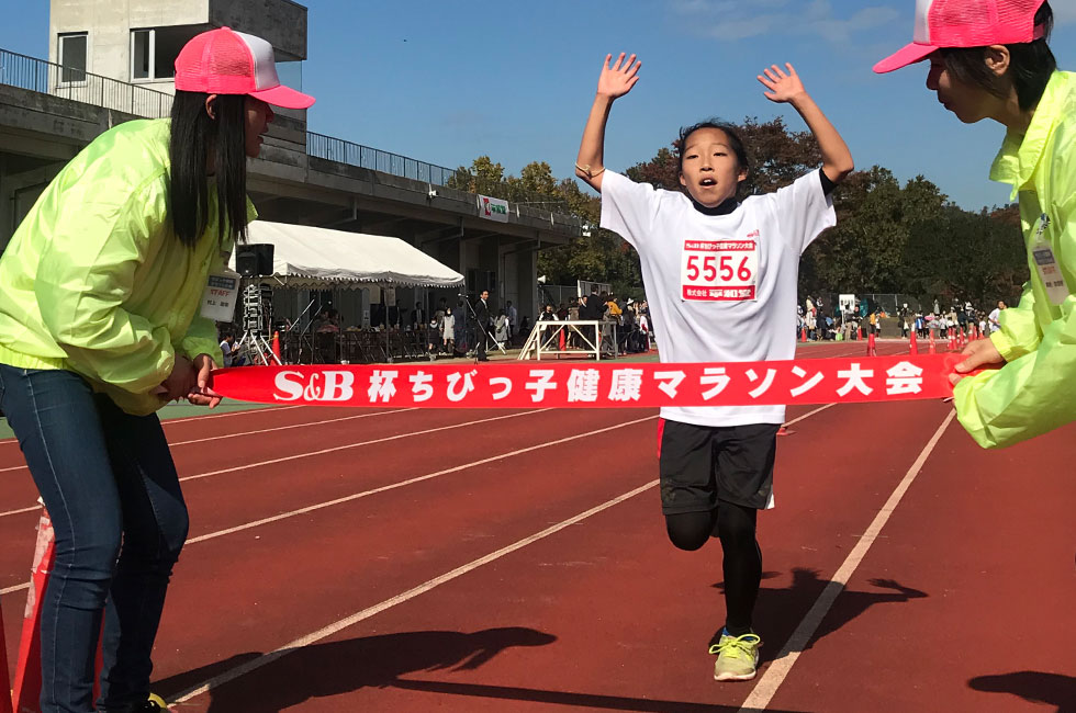 5年女子は藤森さんが好記録で優勝。