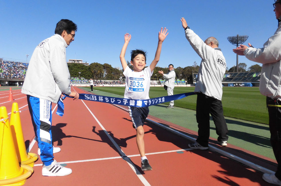 3年男子は高尾くんが7分31秒で初優勝。