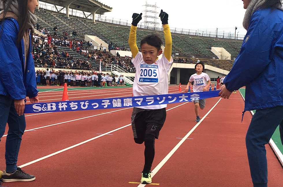 2年男子は井畑くんが5分41秒の好記録で優勝。