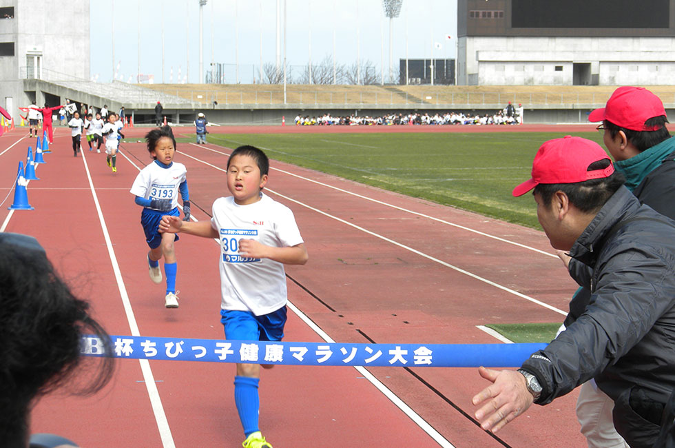 3年男子は松岡くんが逃げ切り連覇を達成。