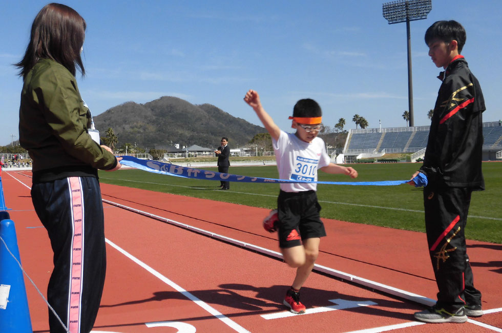 3年男子は上田くんが7分9秒の好記録で２度目のV。