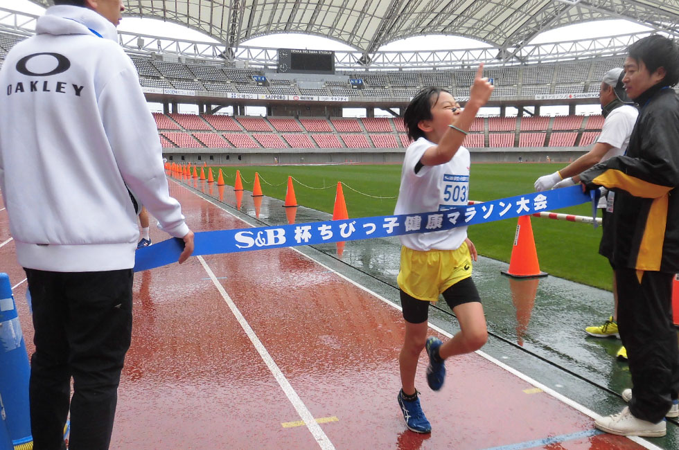 5年男子は山﨑くんが11分18秒で3連覇達成。