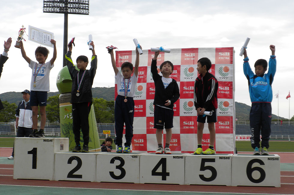 3年男子ほ新留くんが優勝。2位井手くん、3位山川くんでした。