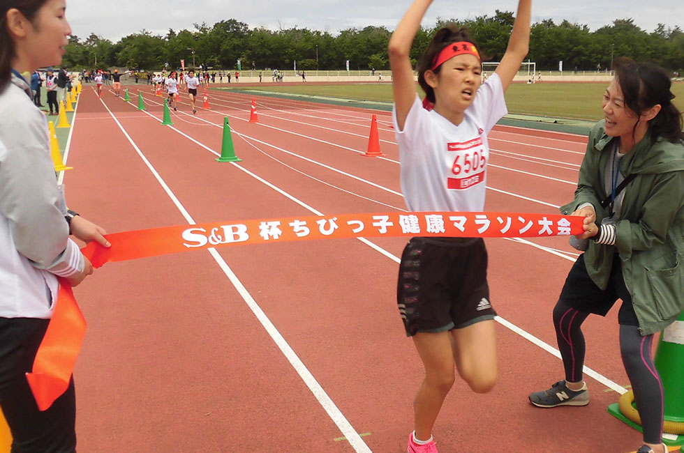 6年女子は加藤さんが茨城大会新記録で5度目のV。