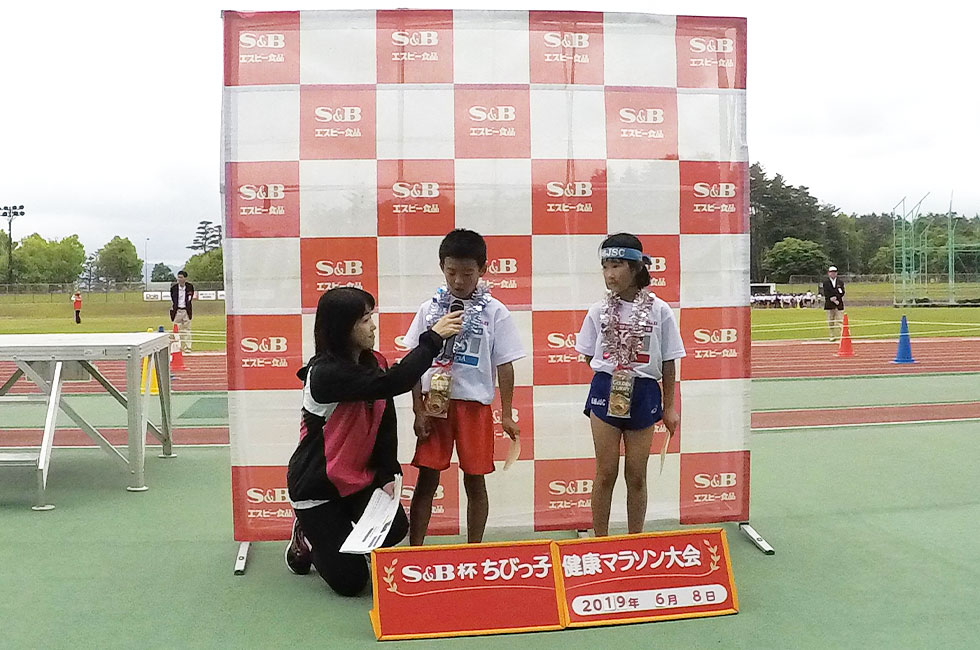 3年男子は野島くんが3連覇達成、女子は竹花さんが初優勝。