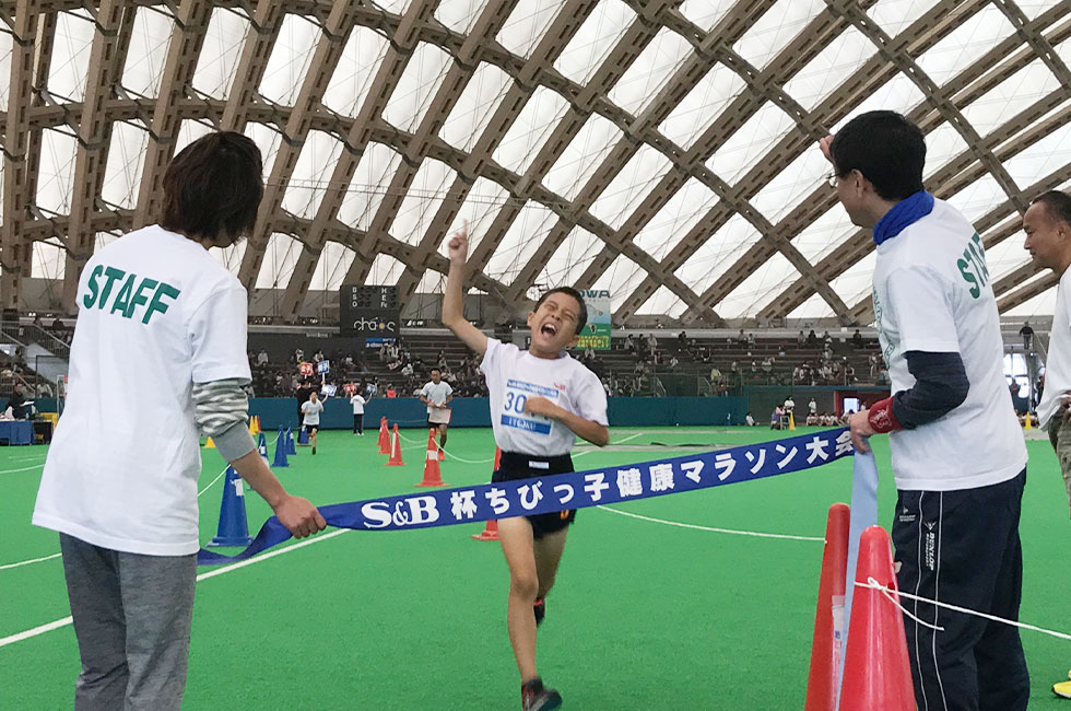3年男子は山﨑くんが7分36秒で2度目の優勝。