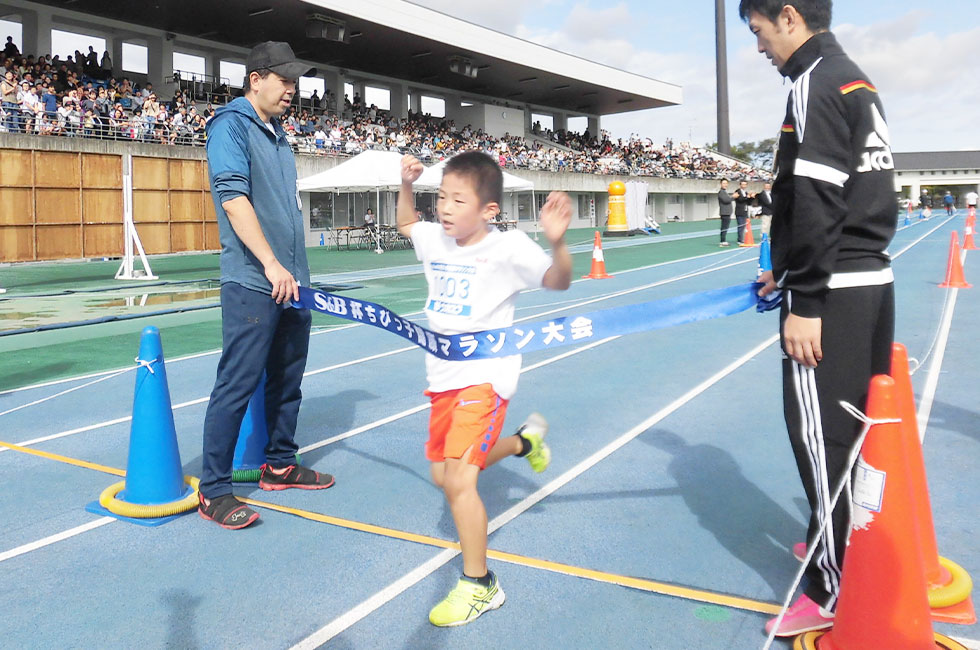 1年男子は真島くんが新発田大会新記録で優勝。