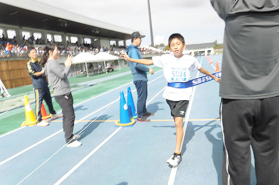 5年男子は阿部くんが11分7秒で初優勝。