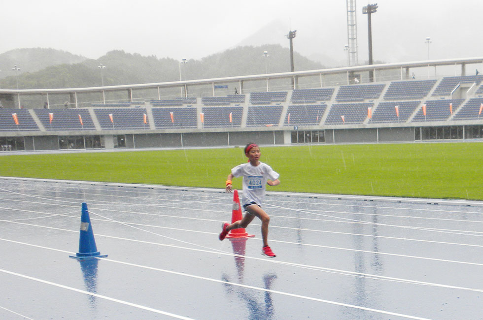 4年男子は五十嵐くんが連覇を達成。