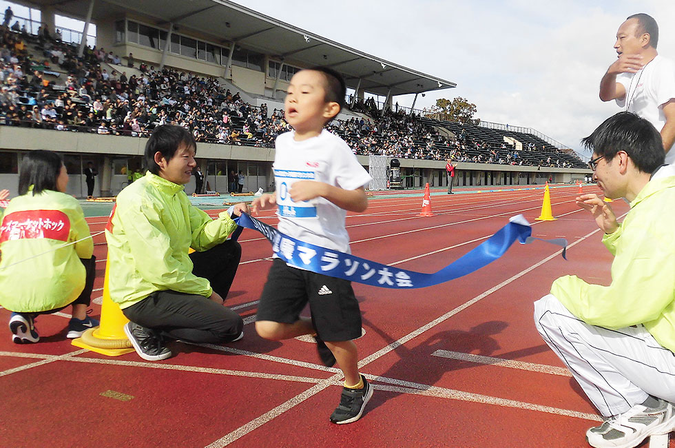 1年男子は中原くんが6分24秒で優勝。