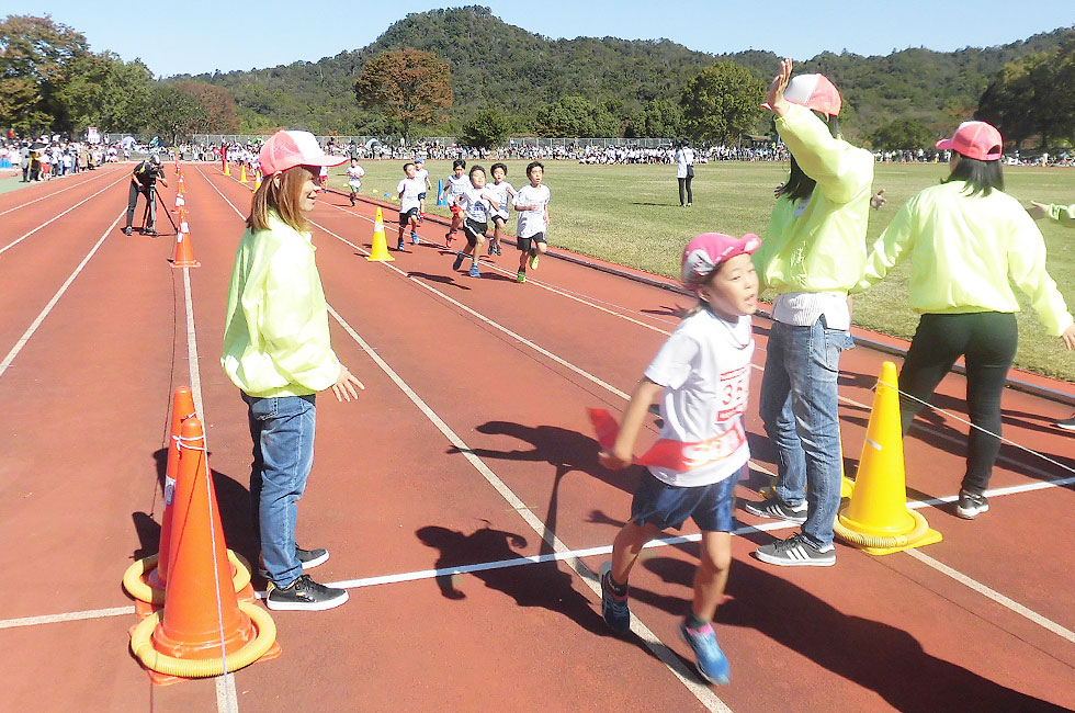 3年女子は阪田さんが8分14秒で連覇達成。
