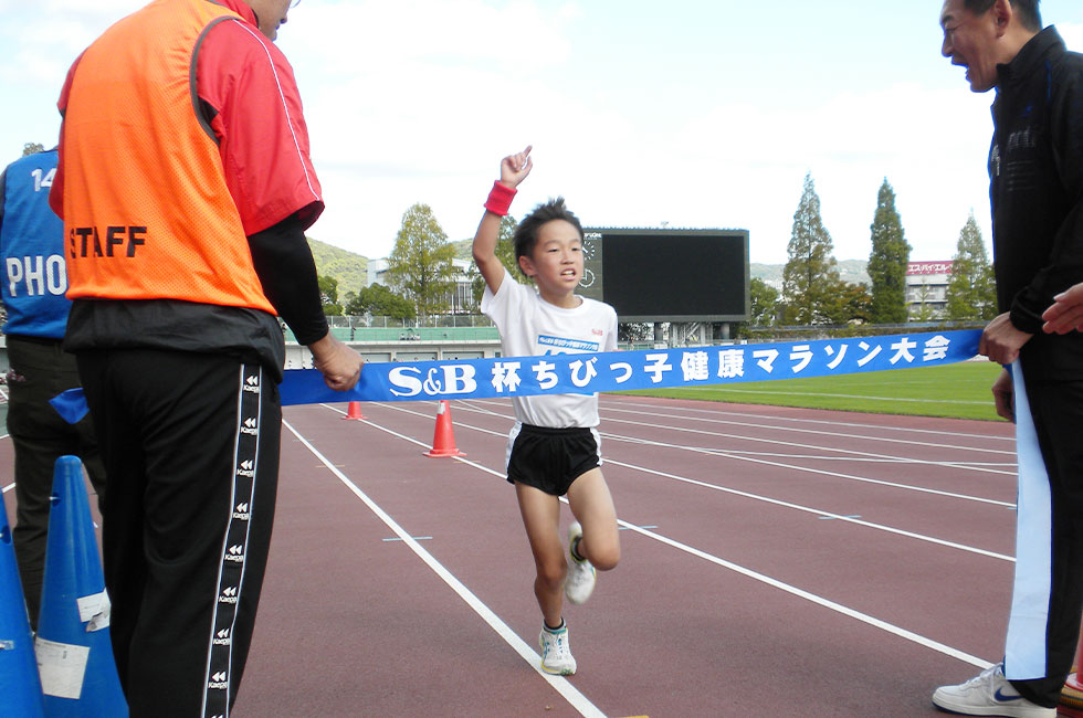 4年男子は石坂くんが見事4連覇を達成。