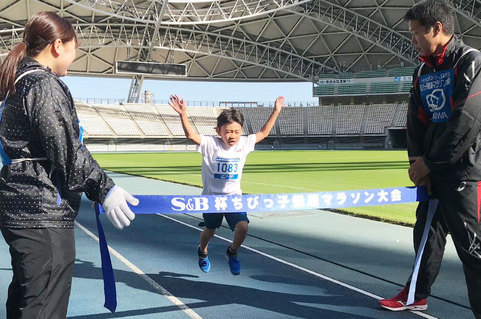 1年男子は川野くんが6分8秒の好記録で優勝。