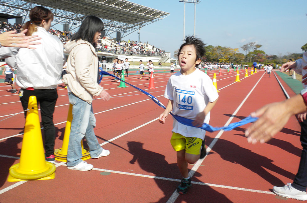 1年男子は芳山くんが好記録で優勝。