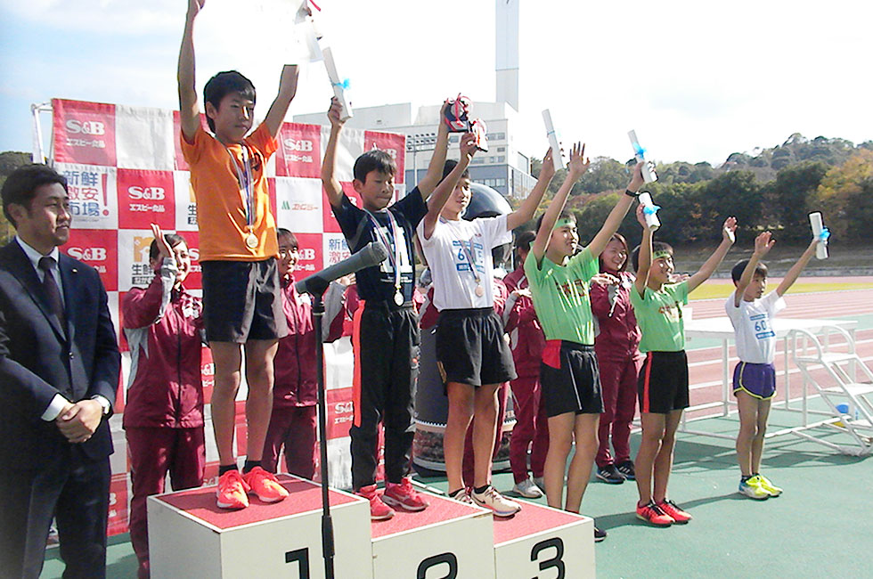 6年男子は奥野くんが京都記録更新。2位は福島くん、3位は吉田くんでした。