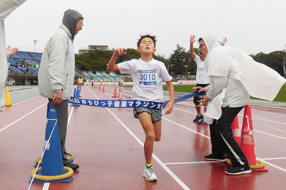 3年男子は依田くんが7分37秒で3連覇達成。