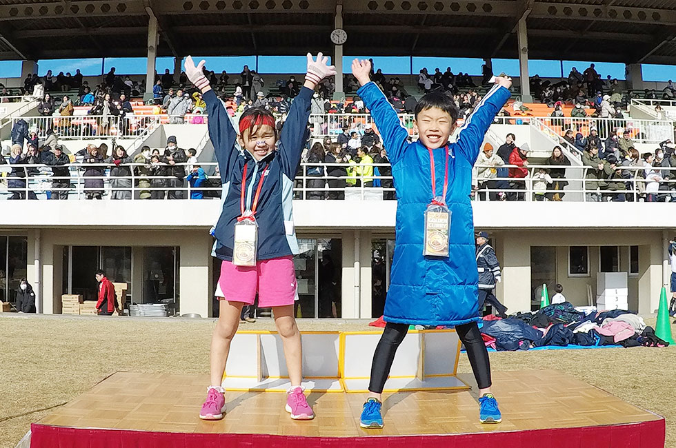 2年男子は大西くん接戦を制し、女子は竹下さんが好記録で優勝。