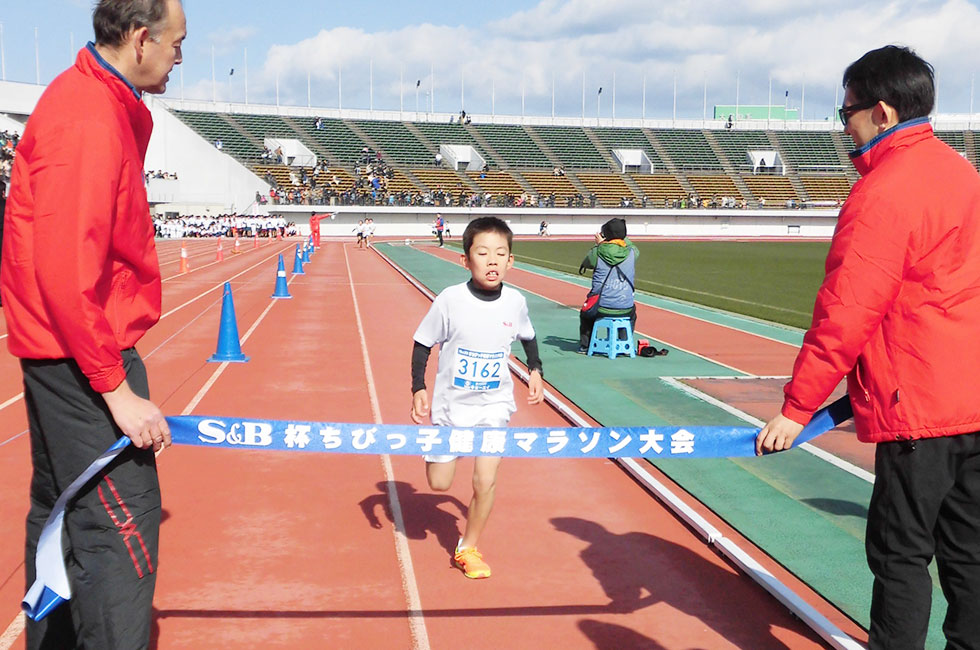 3年男子は長江くんが7分25秒の好記録で連覇達成。