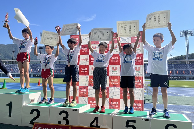 4年男子は木川くんが好記録で優勝。２位は千葉くん、3位は髙橋くんでした。