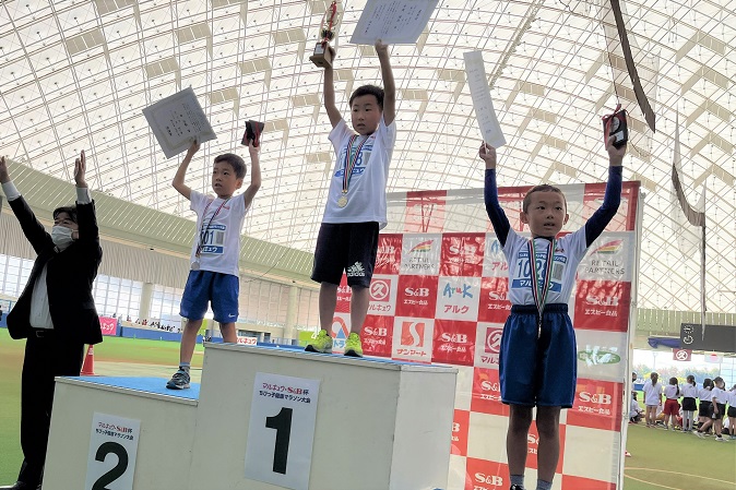 1年男子は平岡くんが優勝。2位は泉くん、3位田中くんでした。