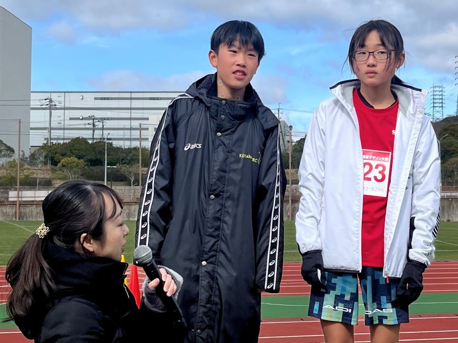 6年男女それぞれ優勝の大西くんと関口さん！