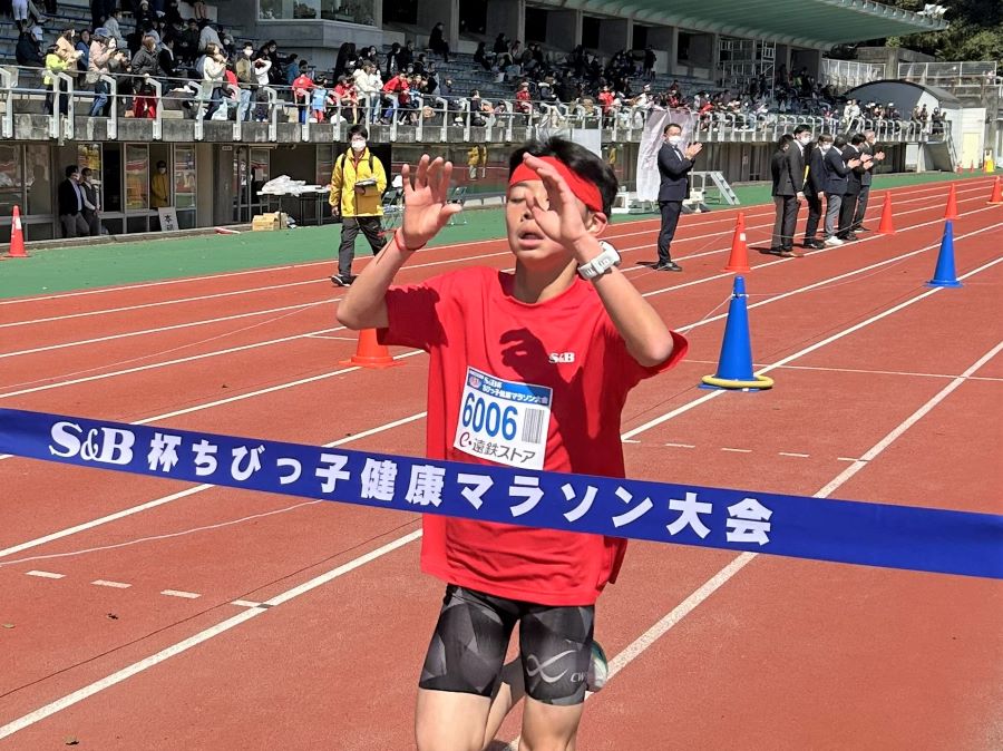 6年男子優勝の尾城くん！