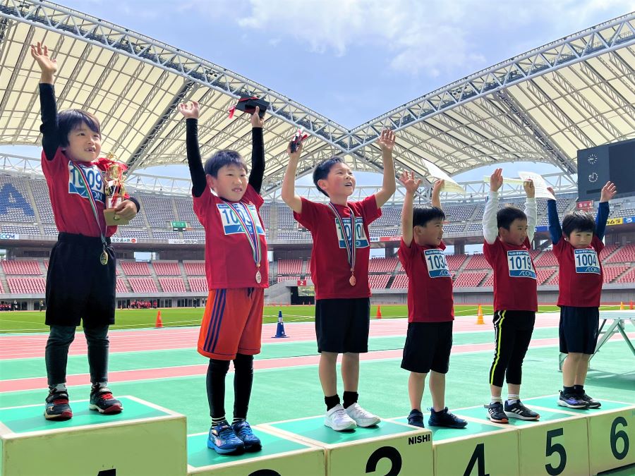 1年男子は小澤くんが優勝、2位は庄司くん、3位は井上くん、若林くん、中川くん、神子島くんでした。